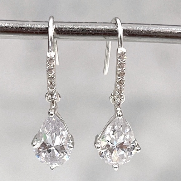 Jewelry - Diamond (Sim) Drop Sterling Silver Earrings